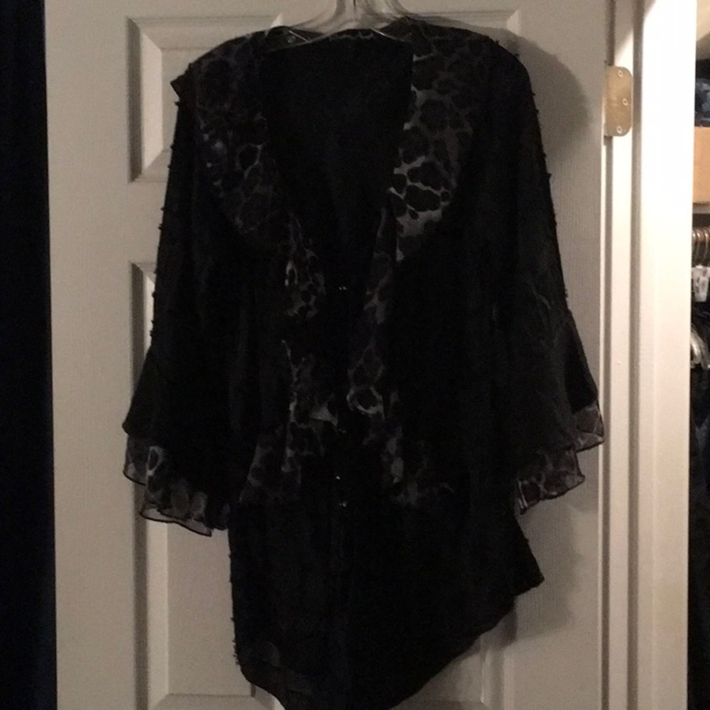 Women’s dressy black top